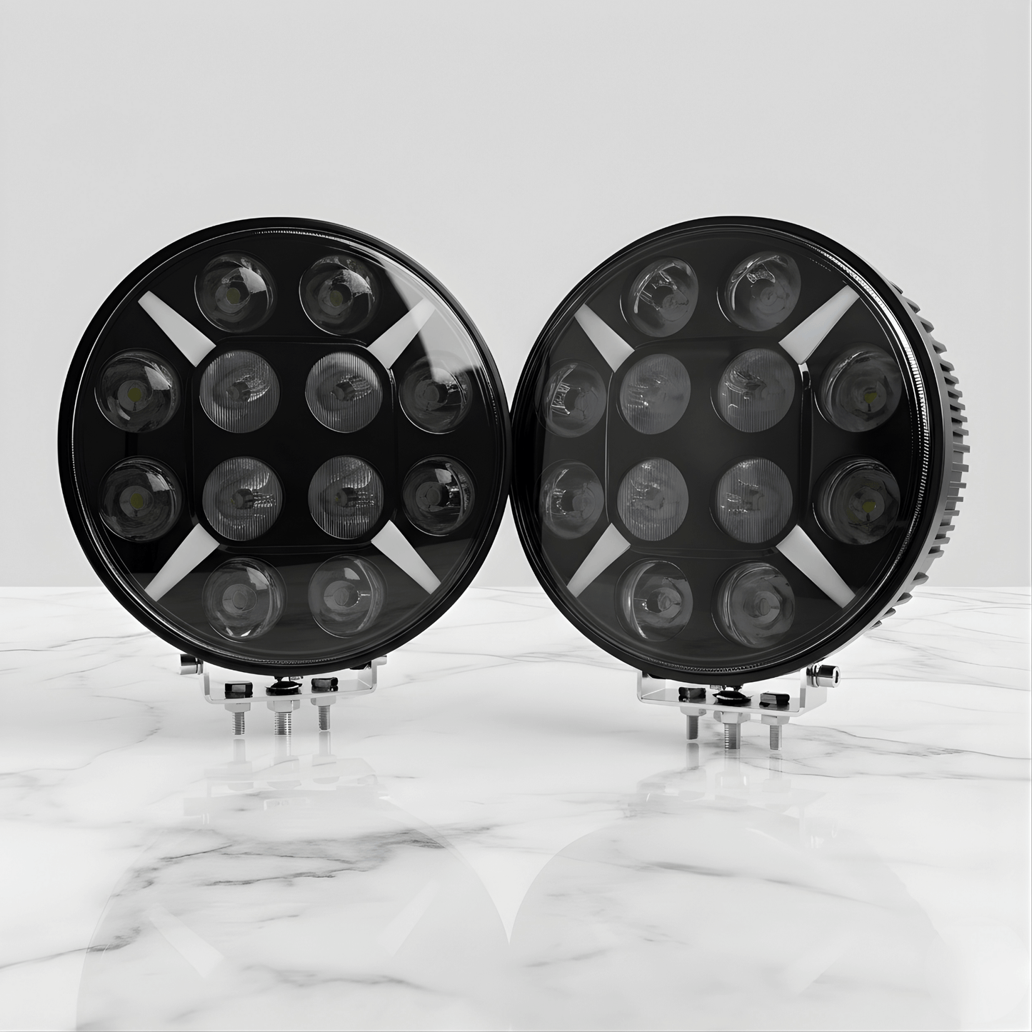 RuggedBeam – 7" Rund Off-Road LED Arbets- och Strålkastare för Jeep, SUV, Lastbil och ATV 12/24V